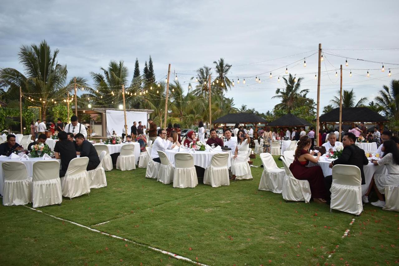 Grand Harvest Resort & Villas Banyuwangi  Buitenkant foto