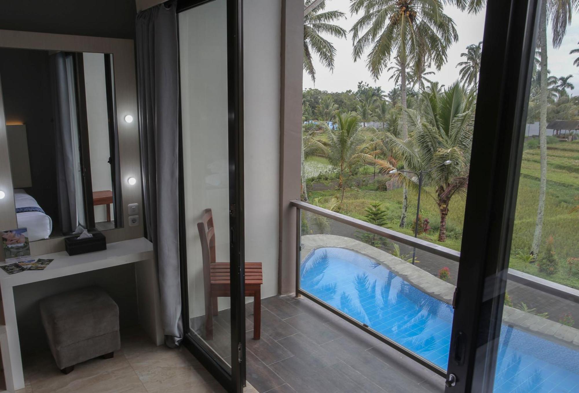 Grand Harvest Resort & Villas Banyuwangi  Buitenkant foto