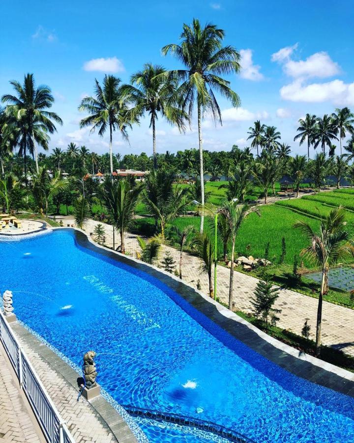 Grand Harvest Resort & Villas Banyuwangi  Buitenkant foto