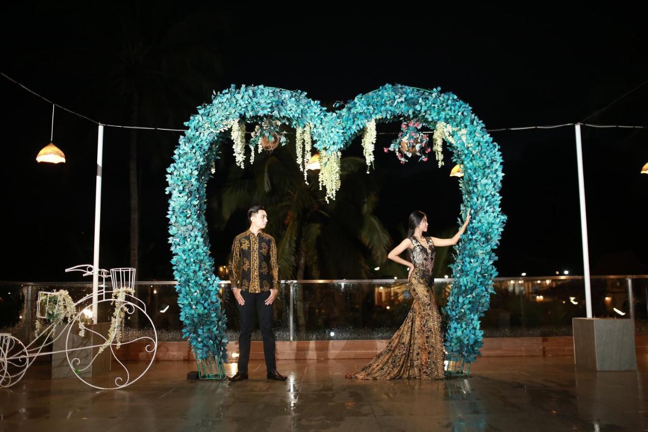 Grand Harvest Resort & Villas Banyuwangi  Buitenkant foto